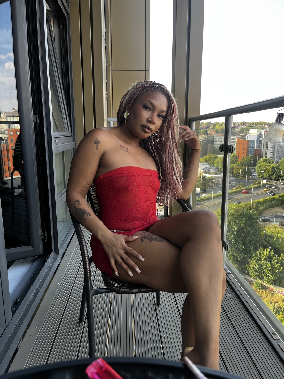 pole dancer and escort, black nigerian girl. come play