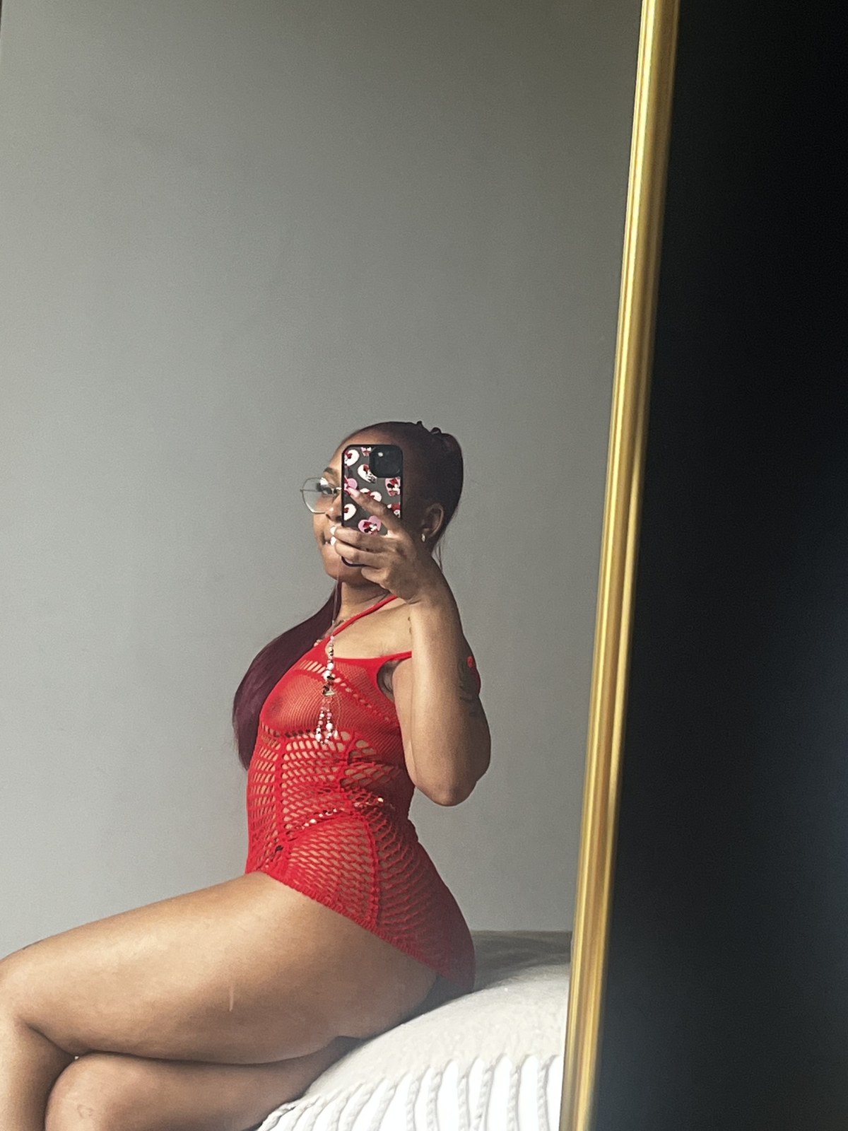 pole dancer and escort, black nigerian girl. come play